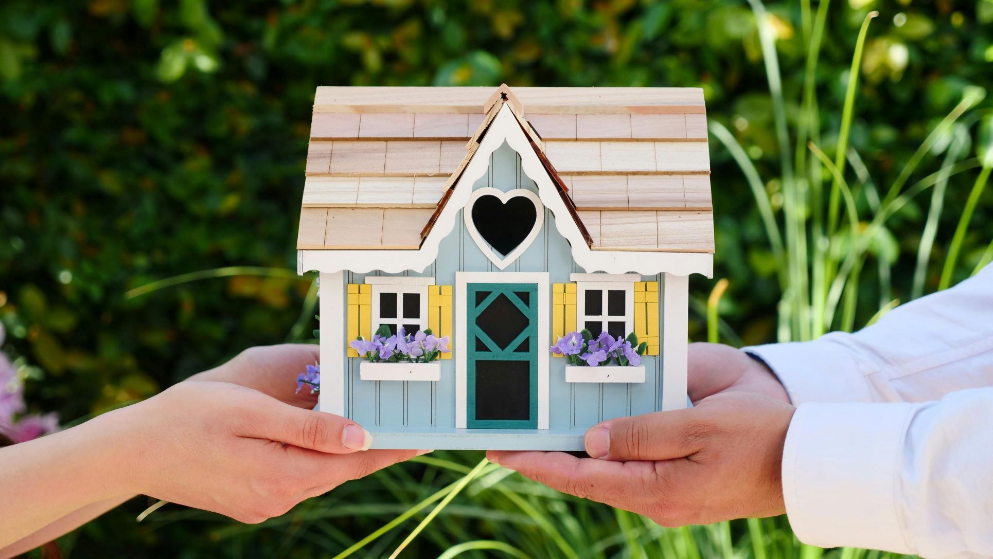 This image of two hands holding a small decorative home with a heart-shaped window symbolises trust, compassion, and the personal touch Integra Estates brings to every property transaction. Whether it’s selling a family home, assisting with probate properties, or helping first-time buyers, our ethos is built on honesty, care, and integrity. Across South East London and North Kent, clients turn to Integra Estates for guidance that goes beyond profit – ensuring every move is made with compassion and understanding.