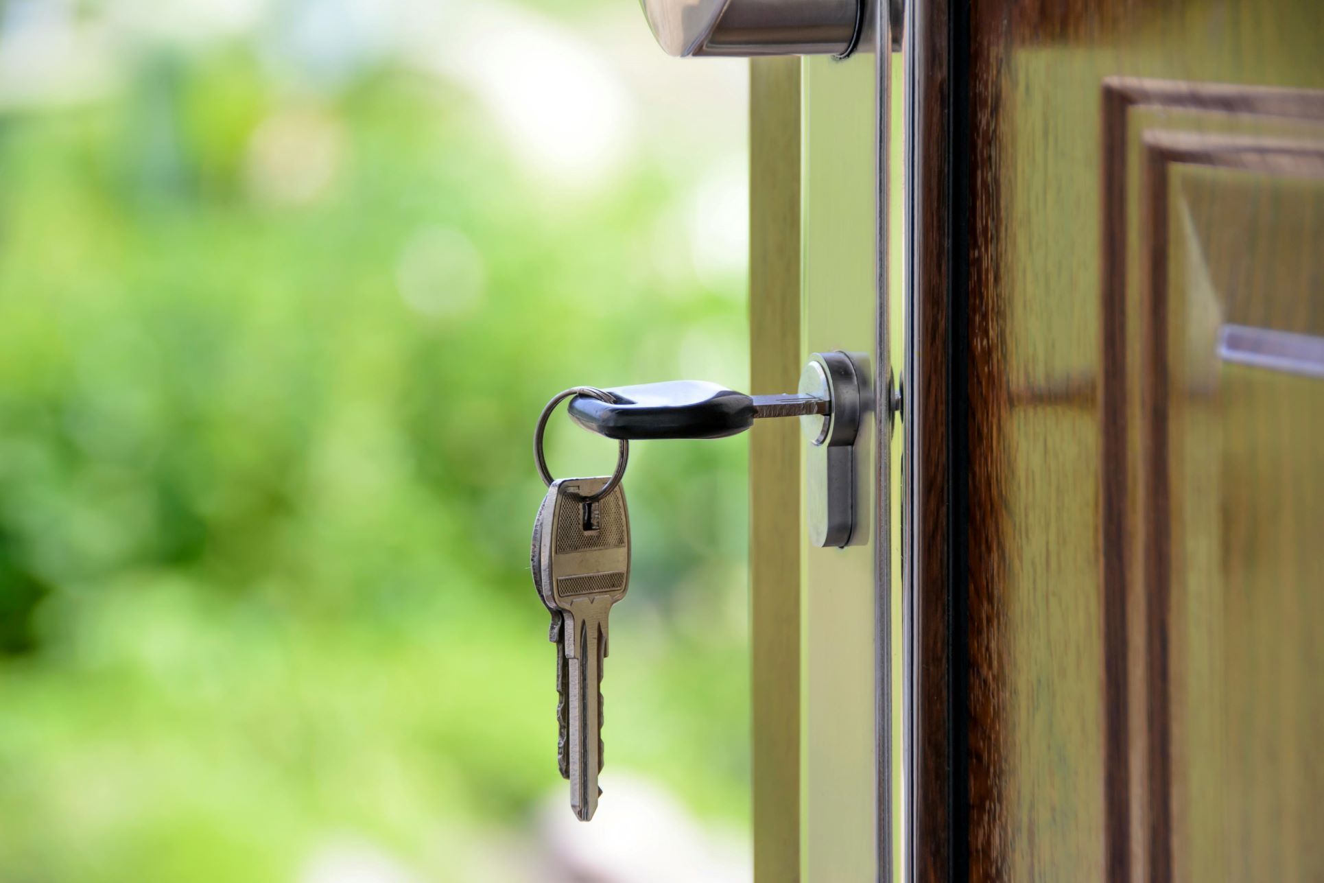 This image symbolises a new chapter in property ownership, with a set of keys turning in a front door lock – the ultimate moment for homeowners, buyers, and sellers alike. At Integra Estates, this represents the heart of our service: helping clients successfully move into their dream homes across South East London and Kent. Whether it’s securing a first-time buyer property, upgrading to a family home, or investing in real estate, the key exchange is the milestone everyone works towards. The picture of keys in a door also reflects trust, security, and the reassurance that comes with a smooth property transaction. With demand for housing in areas such as Beckenham, Bromley, Orpington, Catford, Sydenham, and Chislehurst continuing to grow, the journey to getting those keys can feel overwhelming – but with our honest guidance, high-quality marketing, and complete transparency, Integra Estates ensures the process is handled with care from valuation through to completion. This image captures the excitement, relief, and joy that comes when a property finally becomes a home.