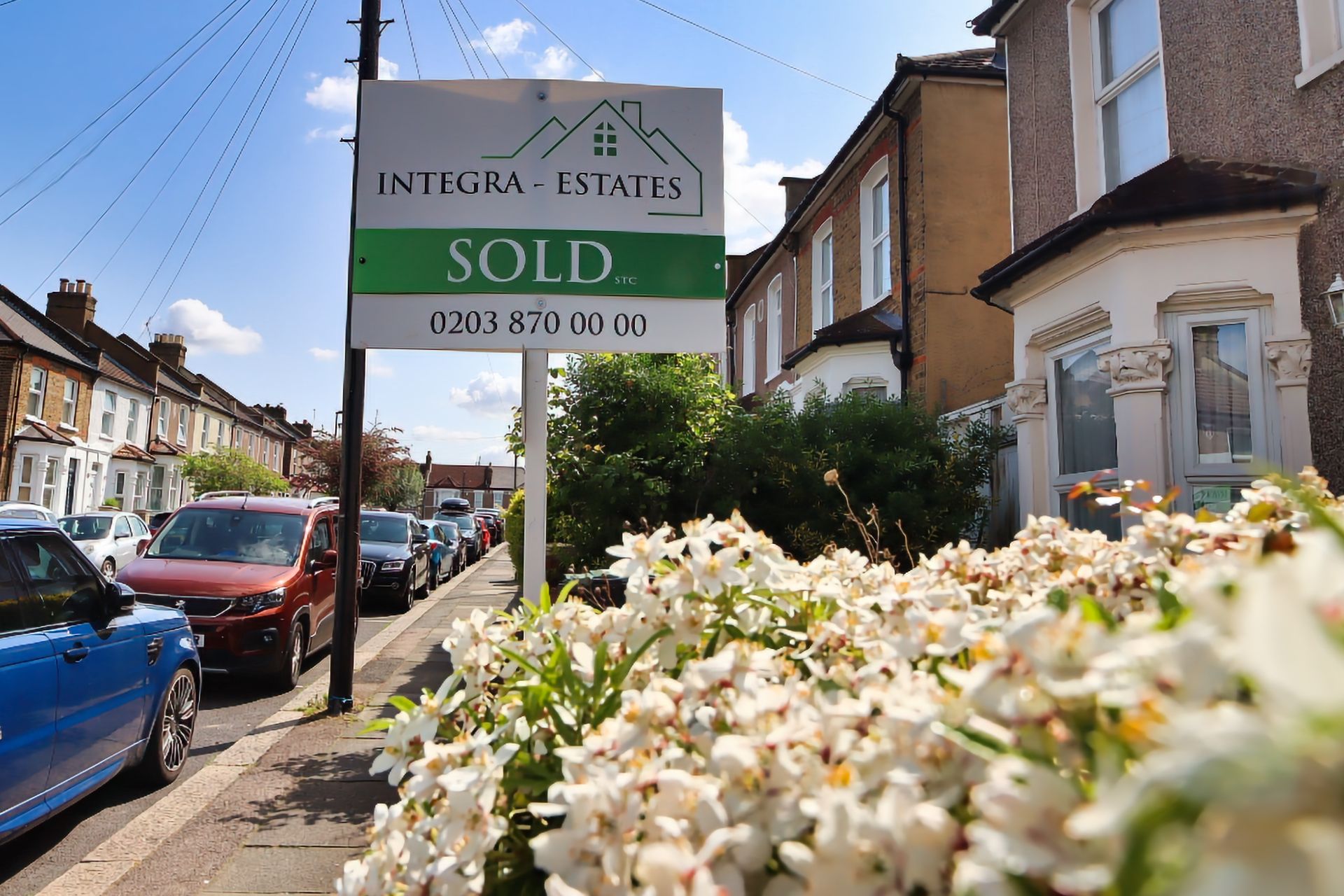 Street view in Beckenham with an Integra Estates ‘SOLD’ sign in front of Victorian terraced houses. Integra Estates are trusted estate agents in Beckenham, offering expert property sales and valuations. As your local estate agents in Beckenham, we’re here to help when searching for a Beckenham agent or the nearest estate agent to me in Beckenham.
